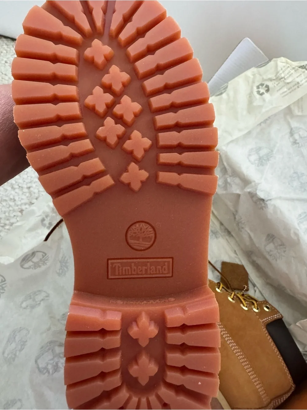 Timberland Kids' Wheat Nubuck Classic Waterproof Boot NWT size 2.5